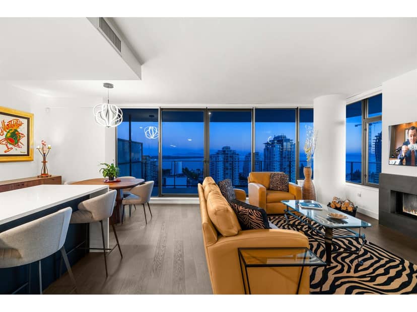 1605 1588 JOHNSTON ROAD, White Rock, photo 2