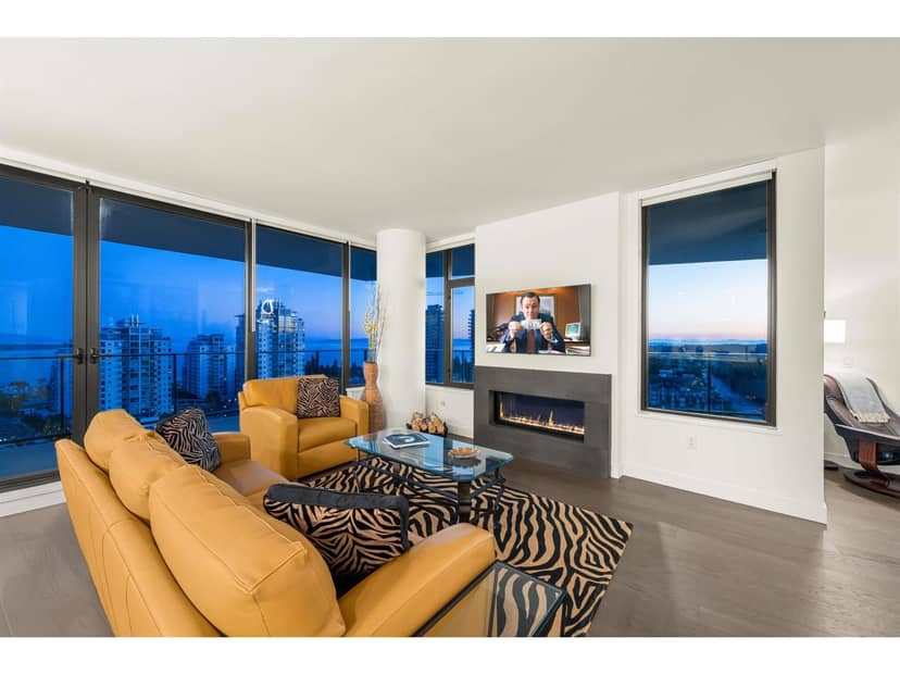 1605 1588 JOHNSTON ROAD, White Rock, photo 4