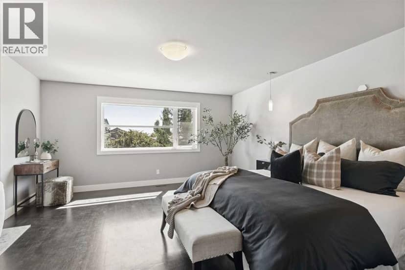 1711 27 Street SW — photo 18 of 40