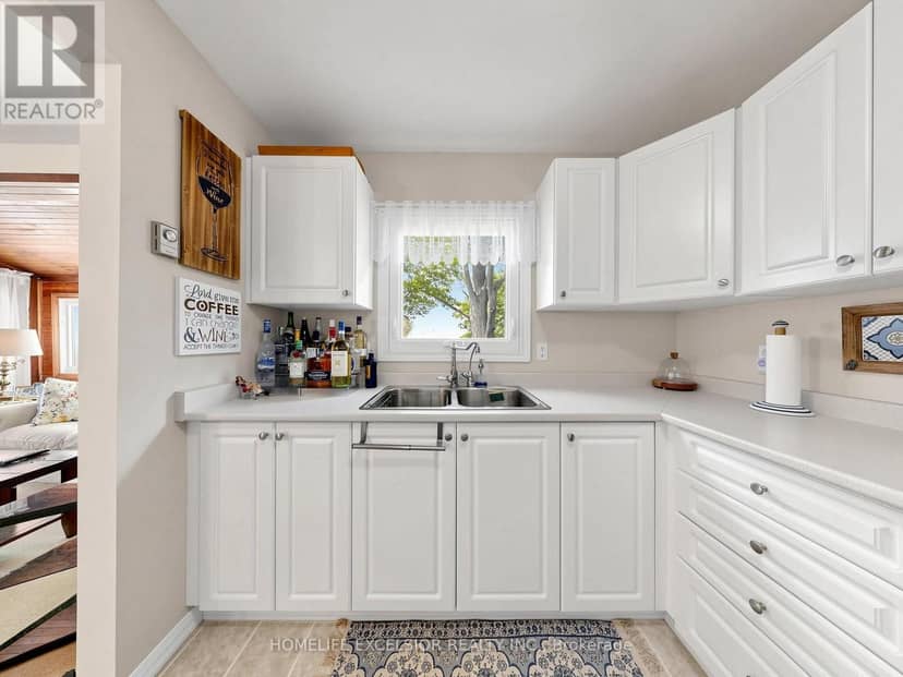 2156 Lakeshore Drive — photo 19 of 40