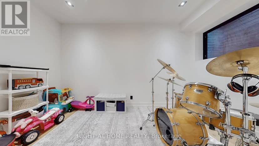 845 Seventh Street — photo 15 of 16