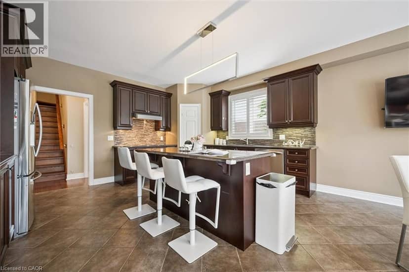 517 TOPPER WOODS Crescent — photo 18 of 40