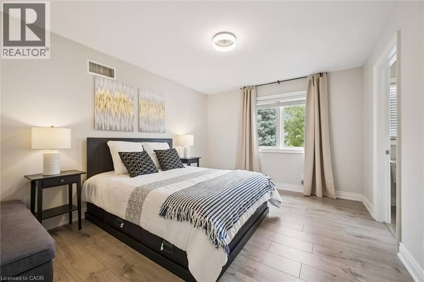 517 TOPPER WOODS Crescent — photo 30 of 40