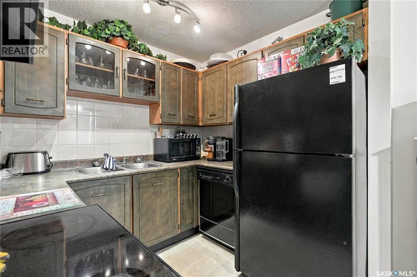 31 1128 McKercher DRIVE — photo 11 of 40