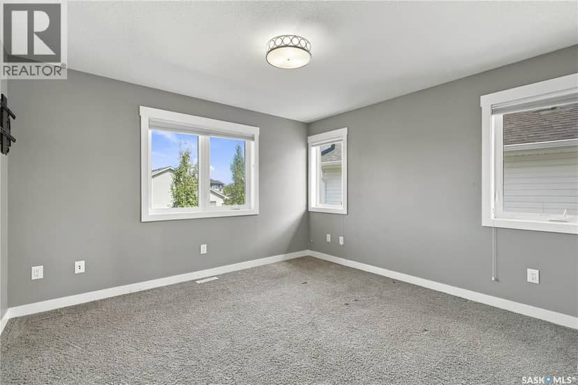 411 Hastings CRESCENT — photo 36 of 40