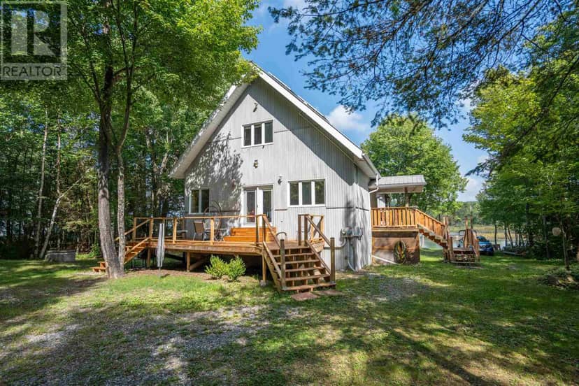 760 Finns Bay RD N — photo 3 of 40