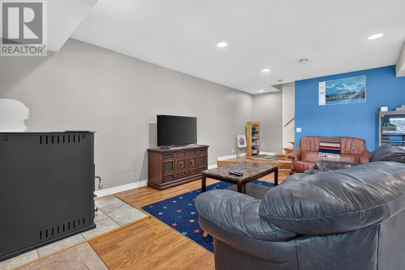 760 Finns Bay RD N — photo 36 of 40