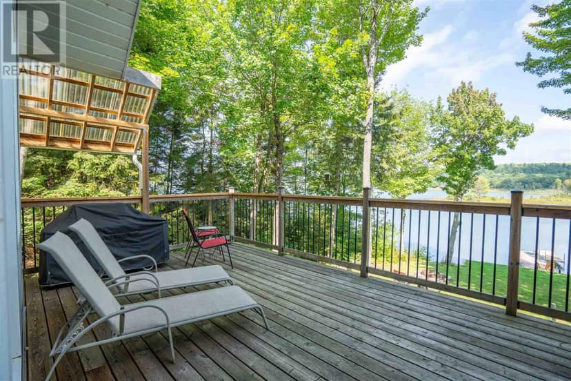 760 Finns Bay RD N — photo 7 of 40