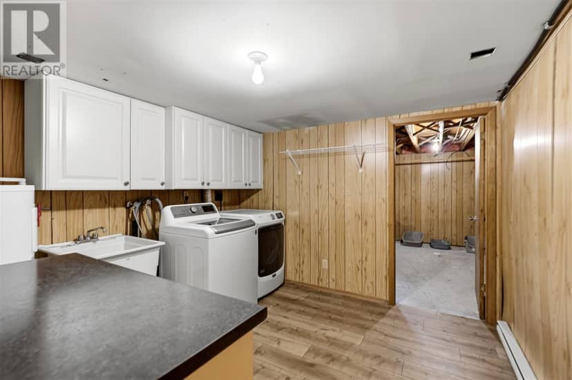 42 Caddy AVE — photo 35 of 40