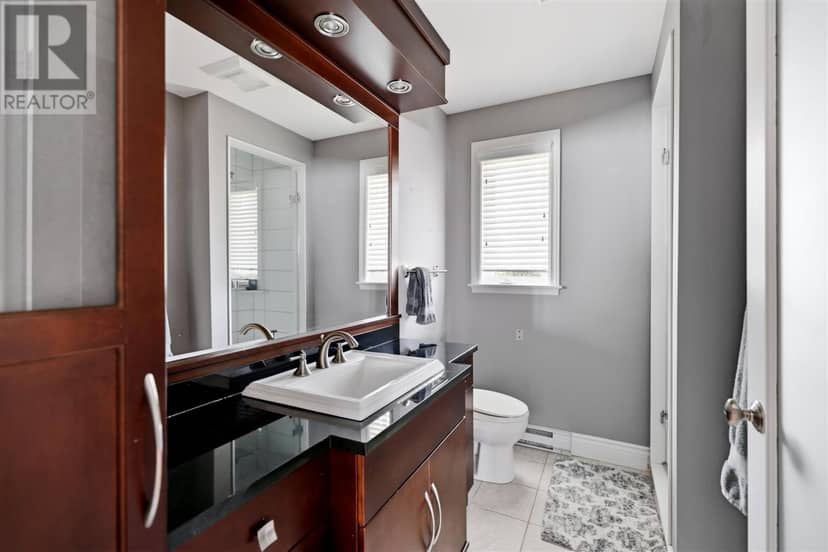 42 Caddy AVE — photo 27 of 40