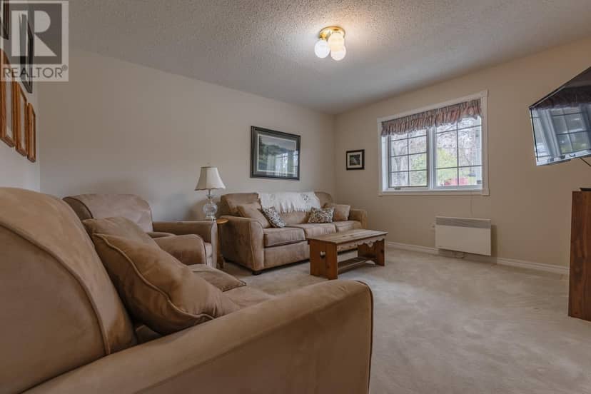 7 Viking Place — photo 17 of 22