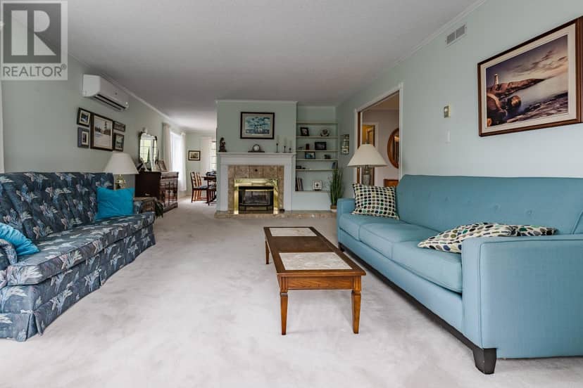 7 Viking Place — photo 8 of 22