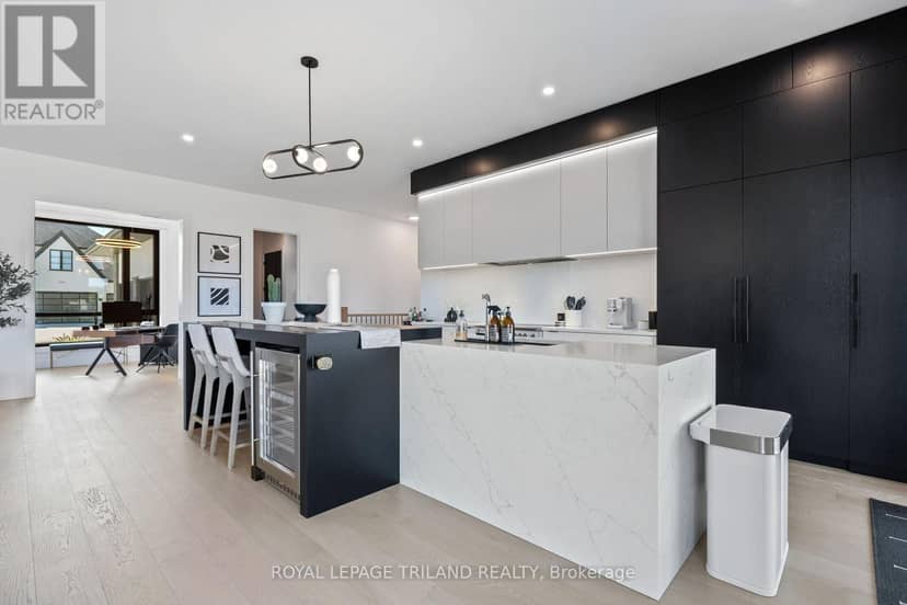 3455 Grand Oak Crossing — photo 9 of 40