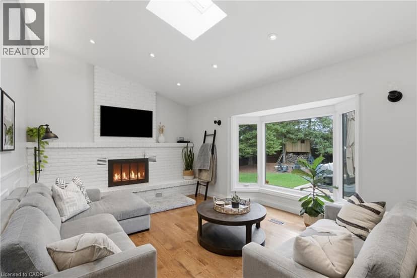 27 JOHN MARTIN Crescent — photo 17 of 40