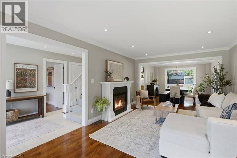 27 JOHN MARTIN Crescent — photo 6 of 40