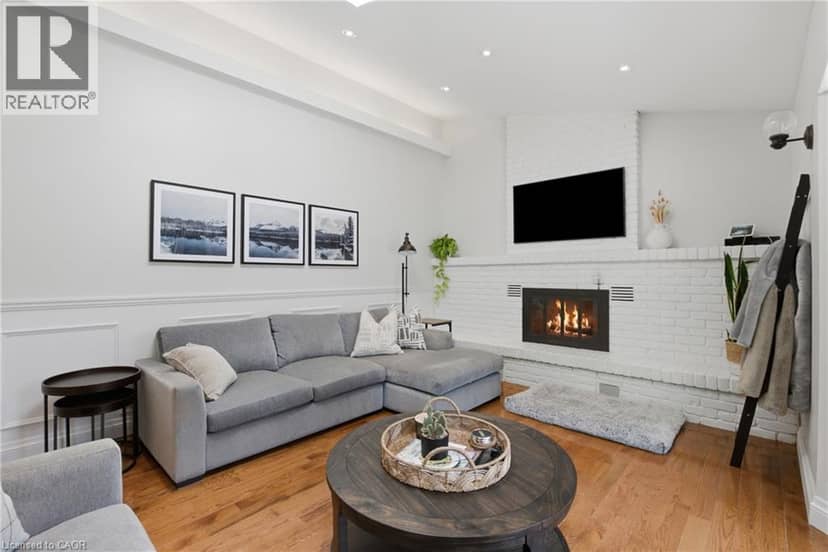 27 JOHN MARTIN Crescent — photo 18 of 40