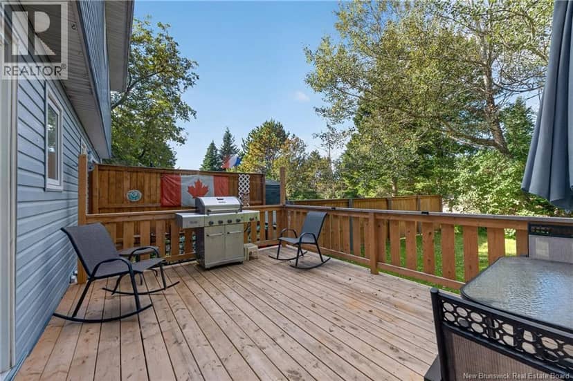 233 Kendra Street — photo 11 of 40