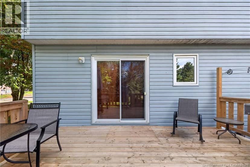 233 Kendra Street — photo 13 of 40