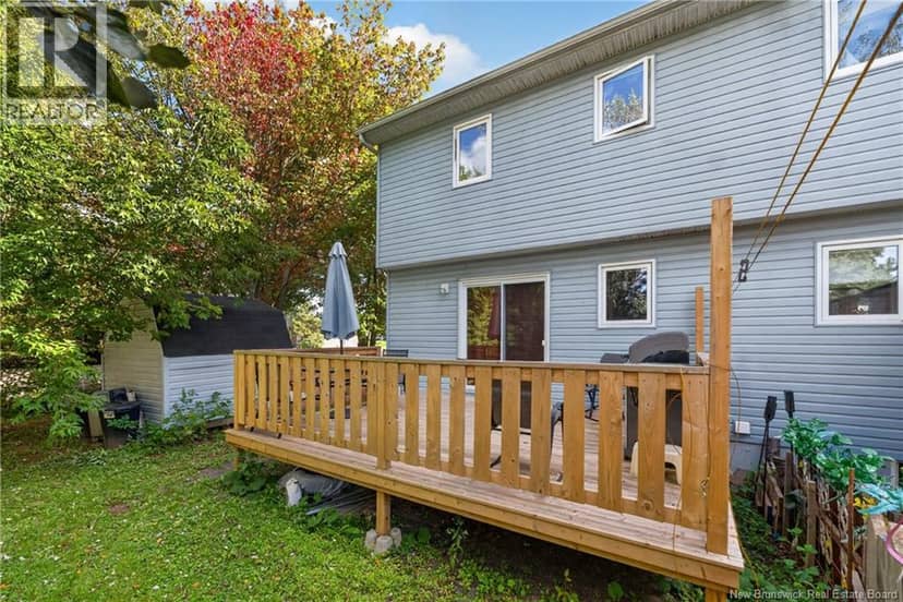 233 Kendra Street — photo 8 of 40
