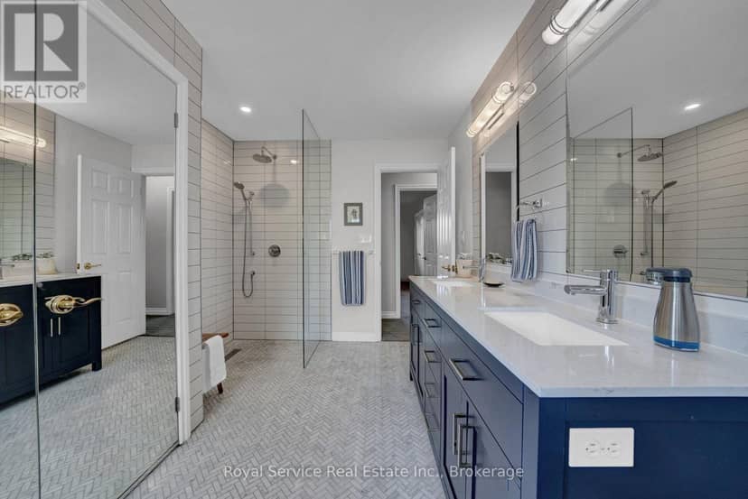 88 Simpson Avenue — photo 25 of 40