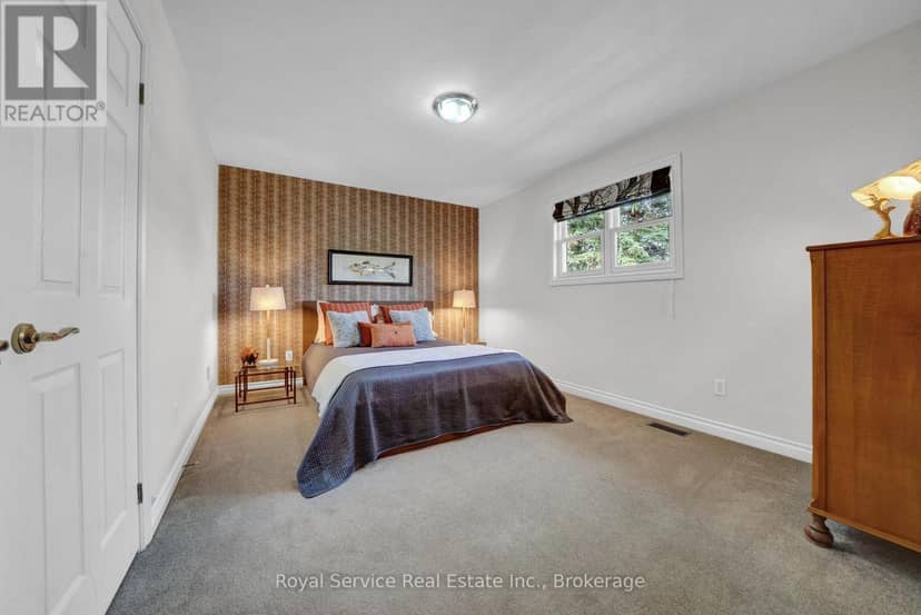 88 Simpson Avenue — photo 26 of 40