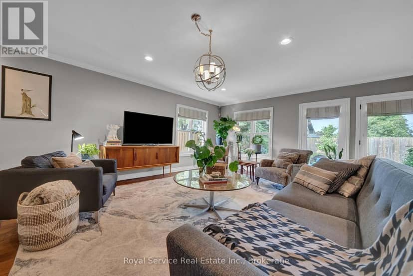 88 Simpson Avenue — photo 32 of 40