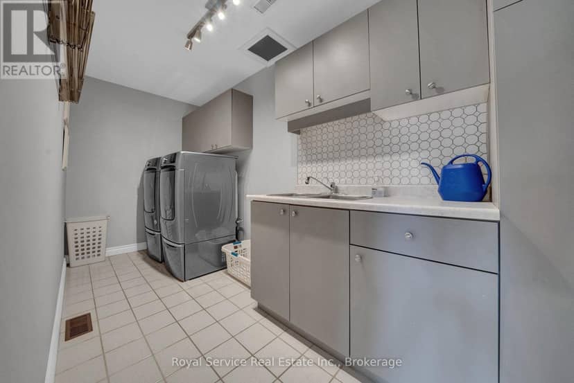 88 Simpson Avenue — photo 37 of 40