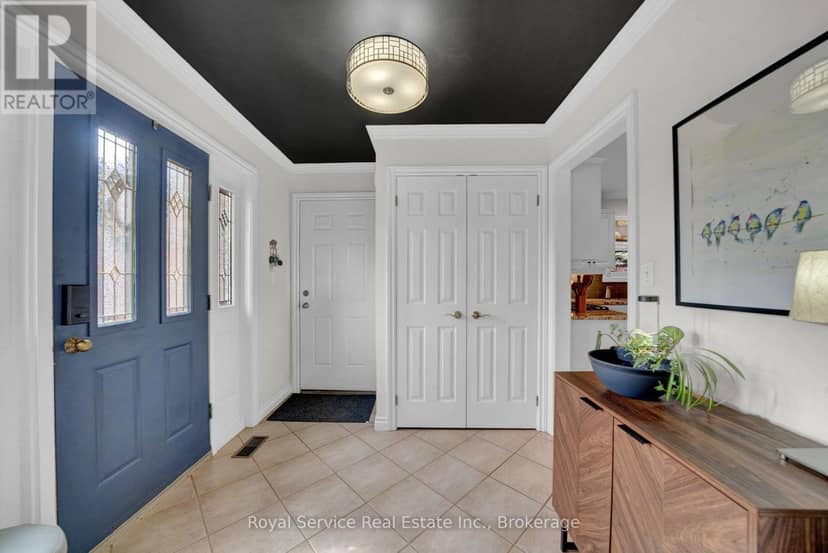 88 Simpson Avenue — photo 4 of 40