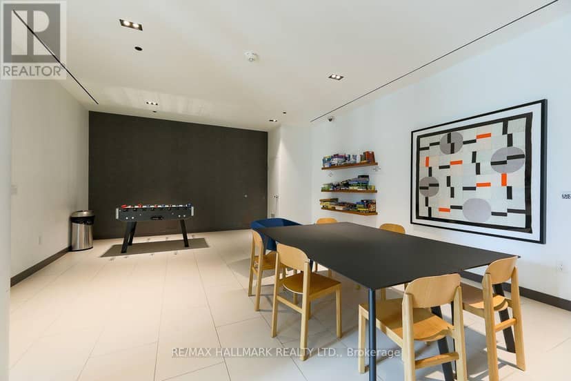 405 - 225 Sumach Street — photo 40 of 40