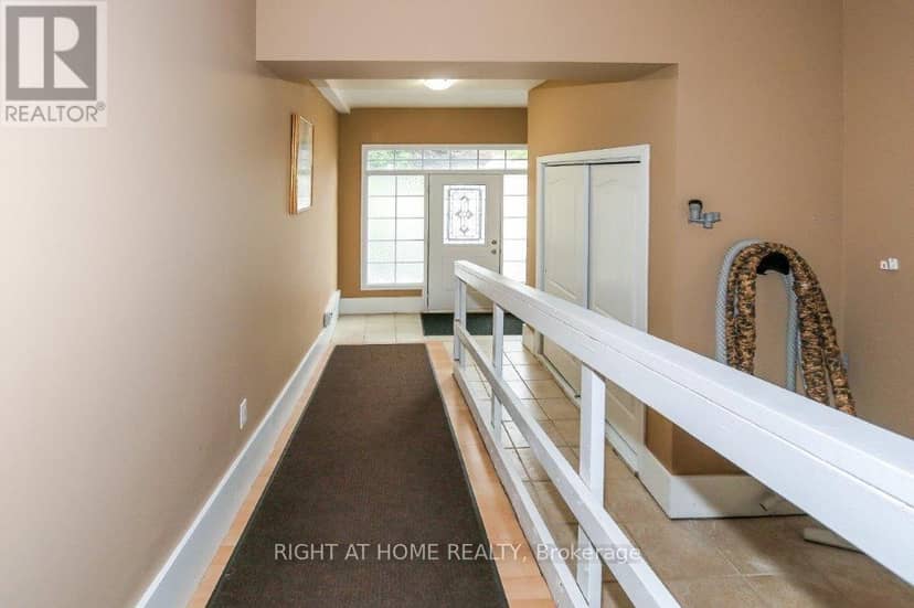 4441 Lawrence Avenue E — photo 23 of 23