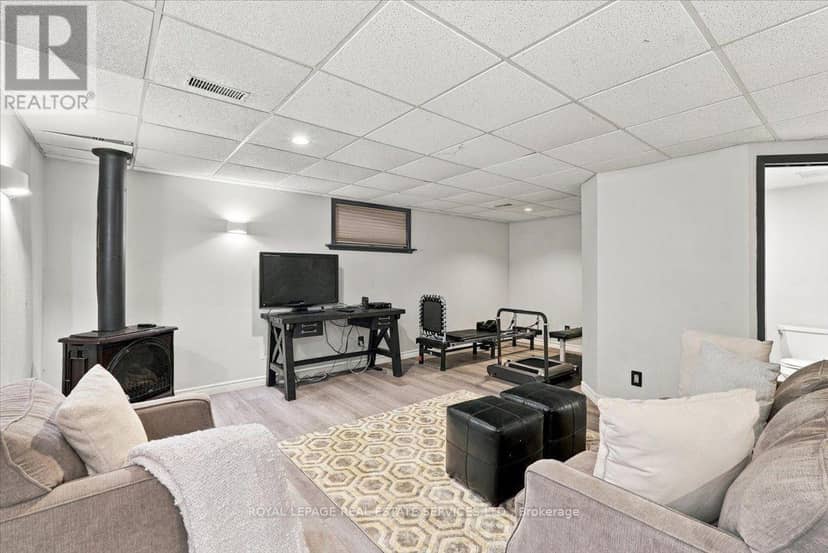 2182 Margot Street — photo 31 of 40