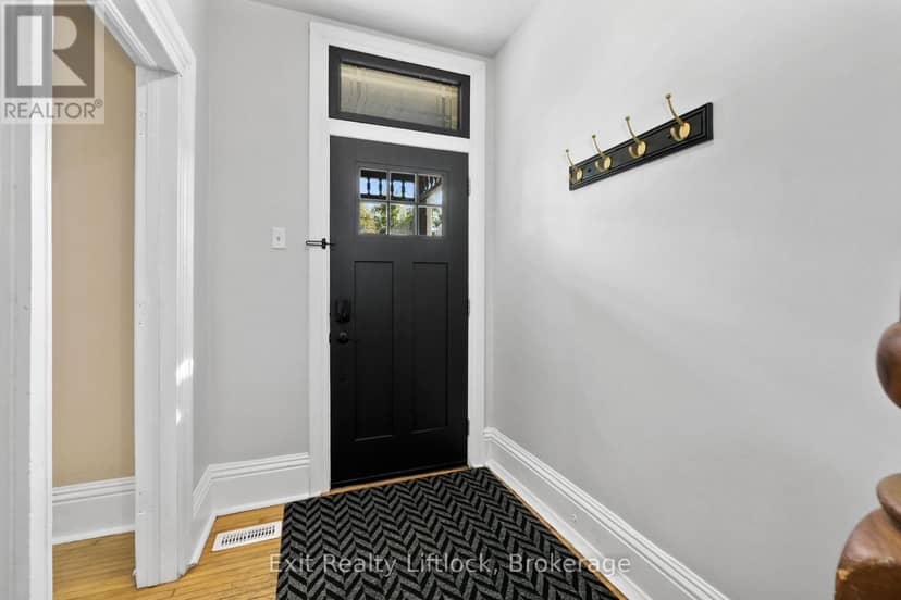 21 Aylmer Street S, Peterborough, photo 4