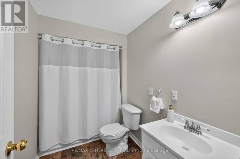 53 - 1241 Hamilton Road — photo 29 of 30