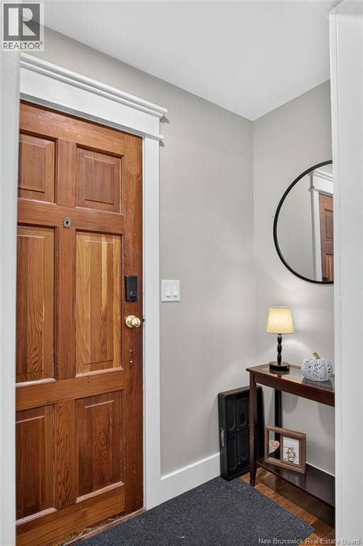 127 Greendale Crescent — photo 7 of 40