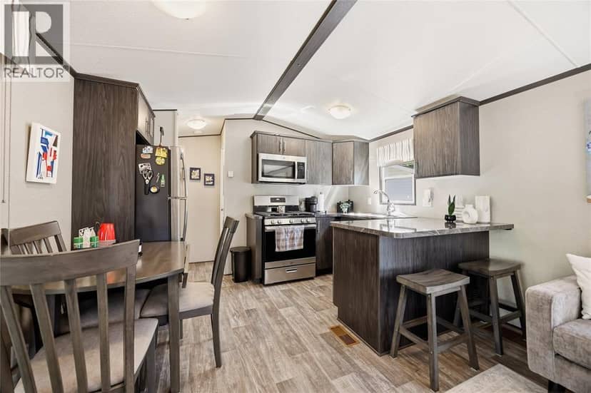 9338 W Ipperwash ROAD Unit# B 20 — photo 18 of 31