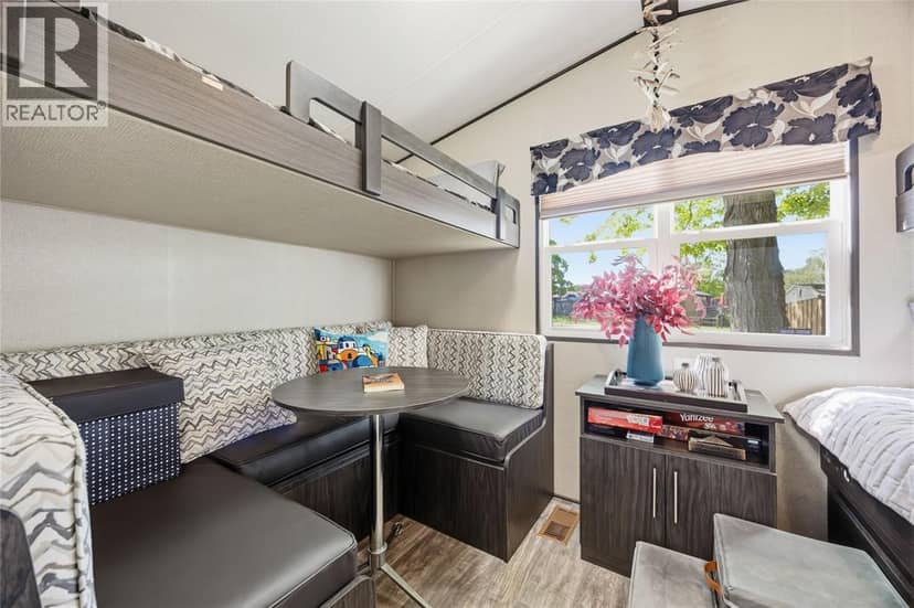 9338 W Ipperwash ROAD Unit# B 20 — photo 25 of 31