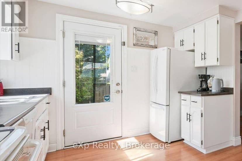 1 Chesterton Lane — photo 13 of 40