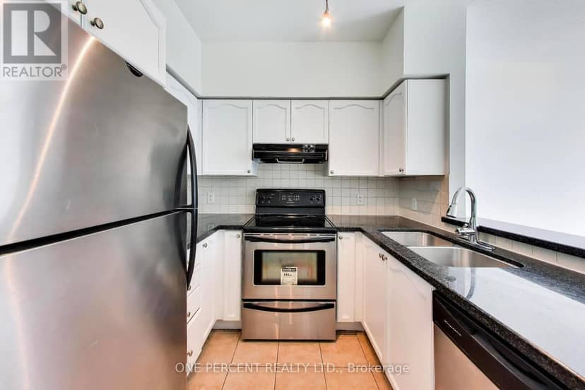 109 - 3840 Bathurst Street — photo 7 of 36