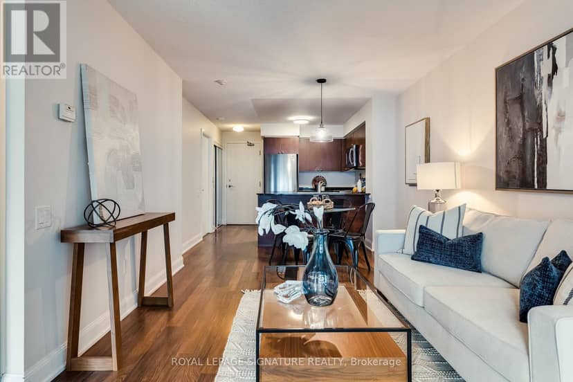 910 - 2191 Yonge Street — photo 14 of 26