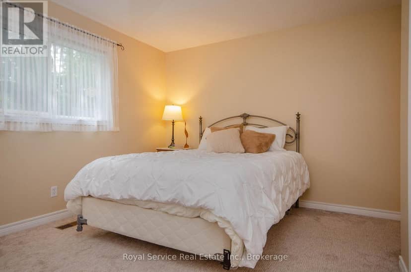 747 Greer Crescent — photo 14 of 22