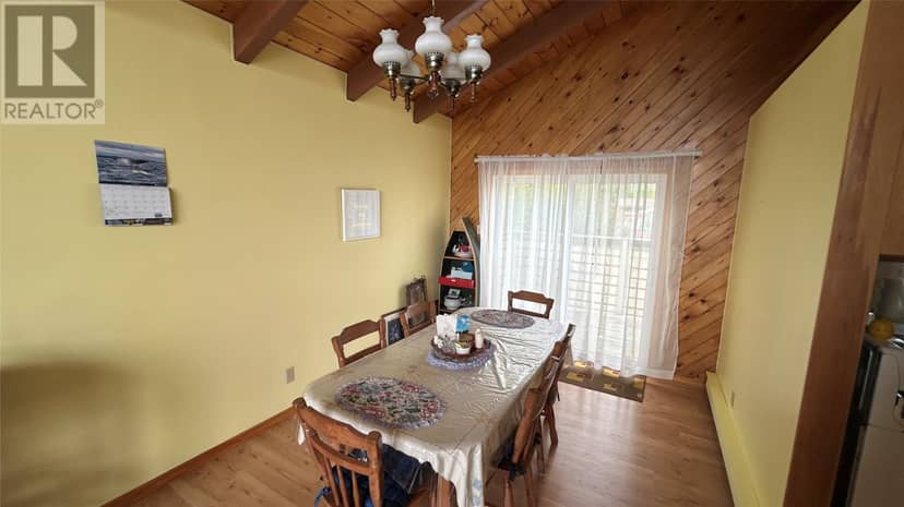 22 MacNeil Crescent — photo 11 of 26