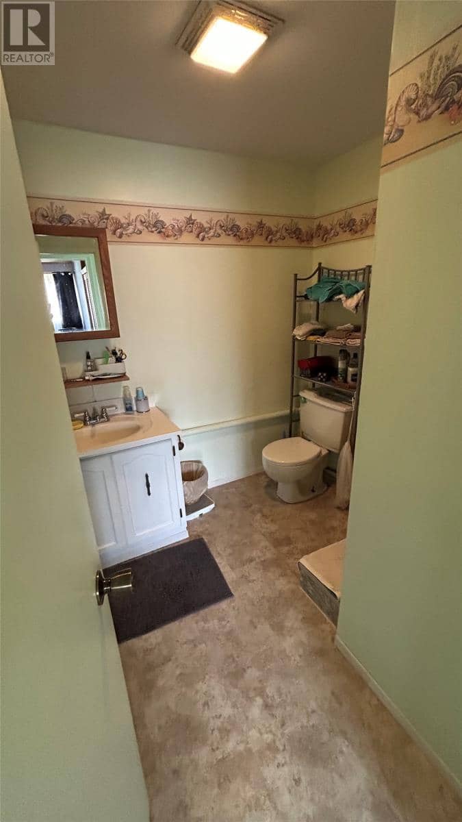 22 MacNeil Crescent — photo 20 of 26