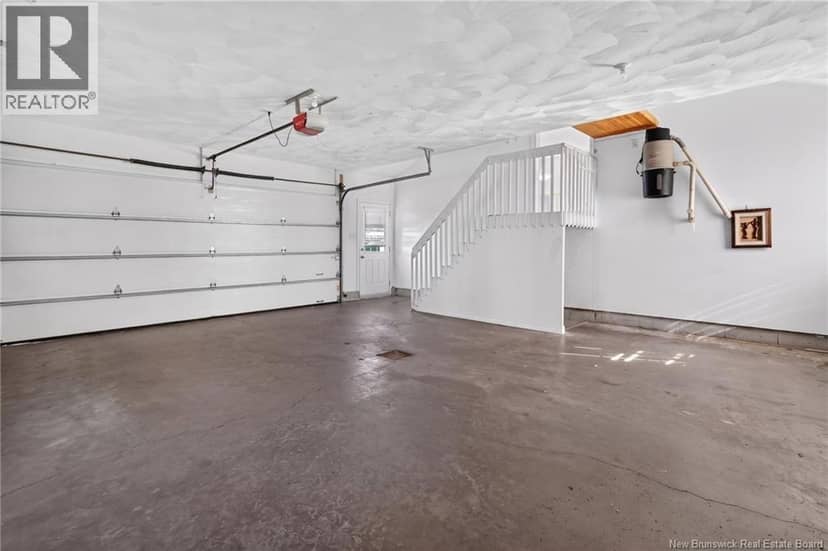 124-126 Bahama Street — photo 22 of 40