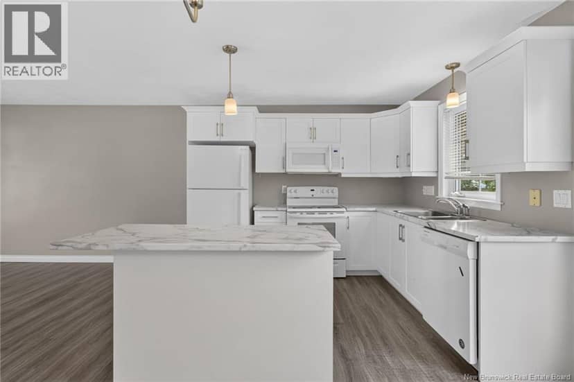 124-126 Bahama Street — photo 30 of 40