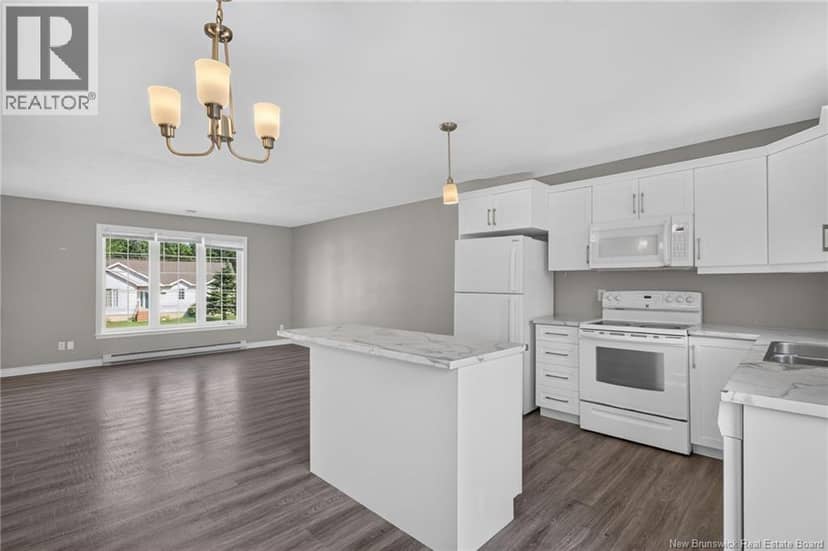 124-126 Bahama Street — photo 32 of 40