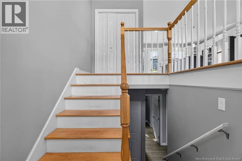 124-126 Bahama Street — photo 4 of 40