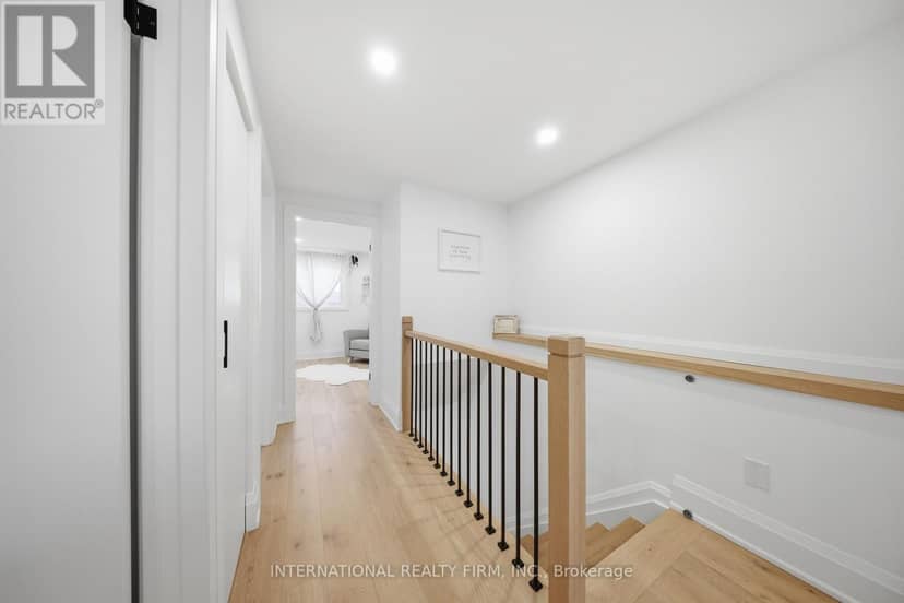 28 Debby Crescent — photo 11 of 29