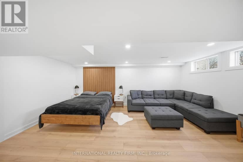 28 Debby Crescent — photo 18 of 29