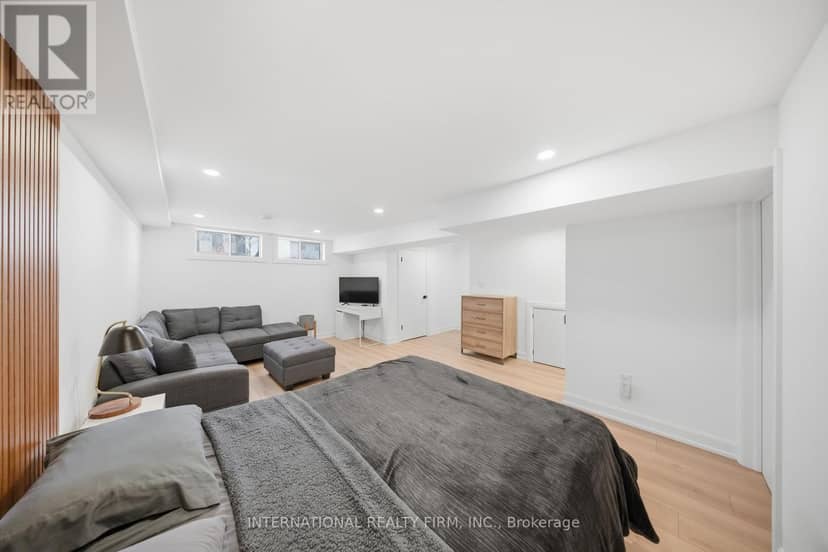 28 Debby Crescent — photo 22 of 29