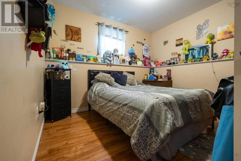 295 QUEEN Street — photo 31 of 33